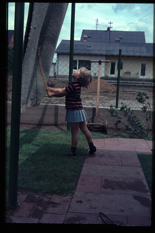 18.Regensburg jun 1966 Brigitte.JPG